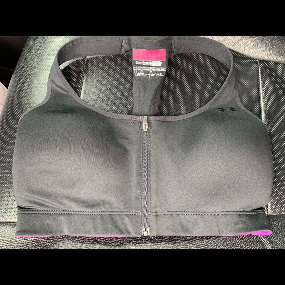 Under armour size 34DD